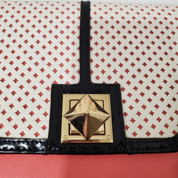 NWOT - Pink and cream clutch/shoulder bag - Picture 5 of 11